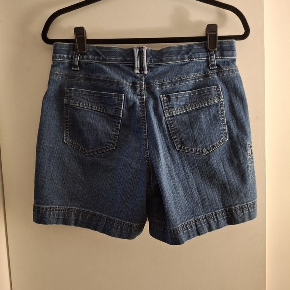 Gloria Vanderbilt Denim Blue Women's Cargo Shorts - Picture 2 of 7